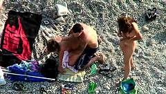 Beachside banging clips with bikini-clad girls